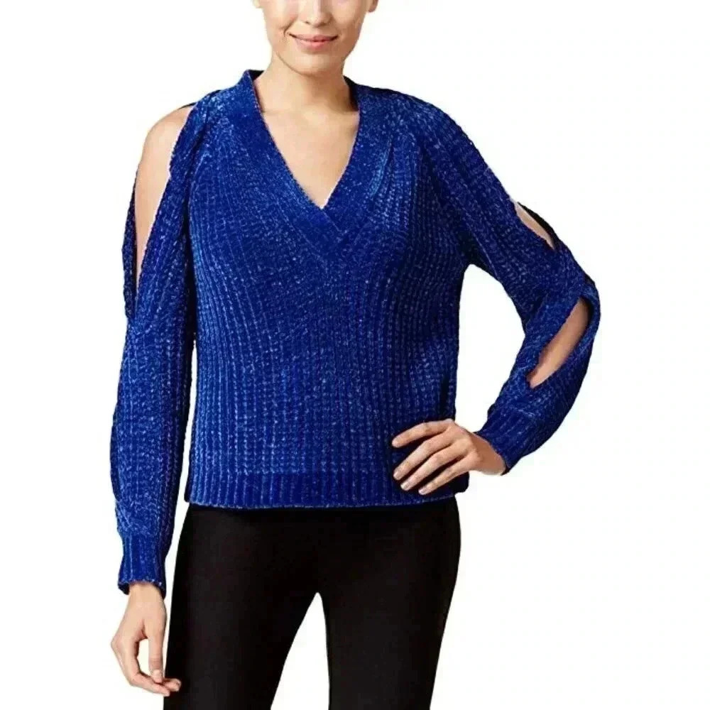 Marled Reunited Twist Chenille V-Neck Sweater​​​